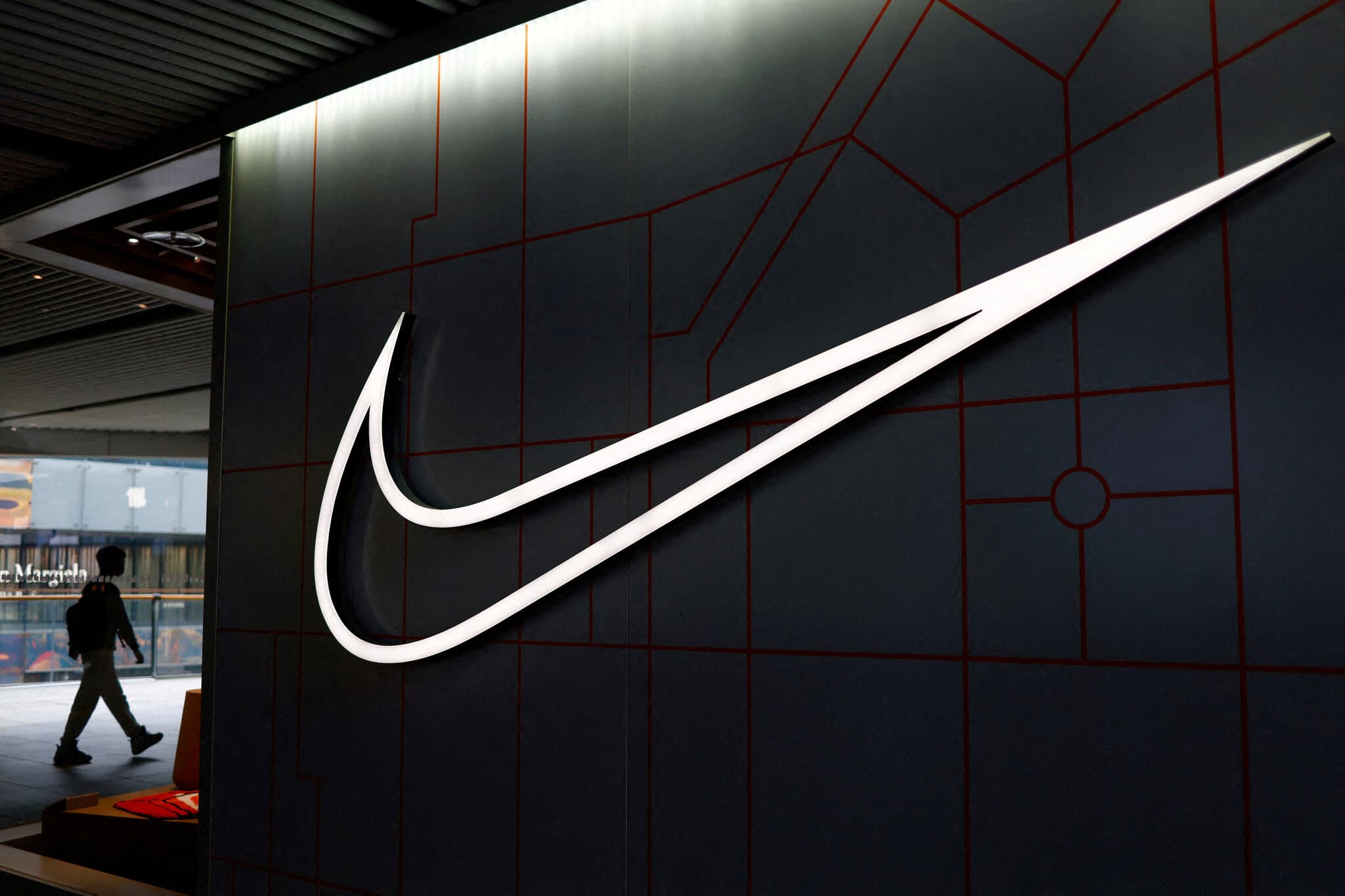 Nike, Accused of Bias Against White Workers, Is Under Federal Investigation